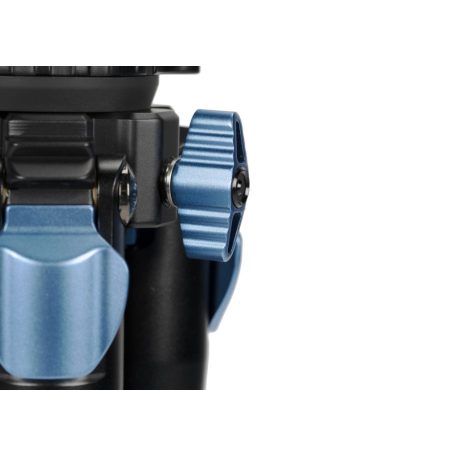 SIRUI ST-124 carbon tripod