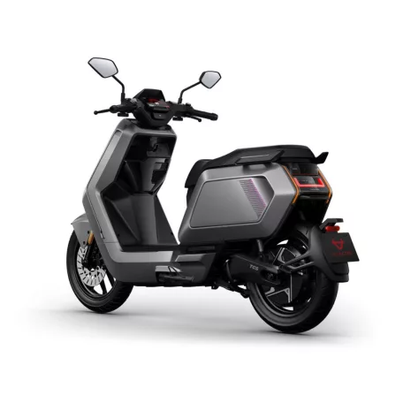 Elektromos robogó niu nqix 150 bal hátul