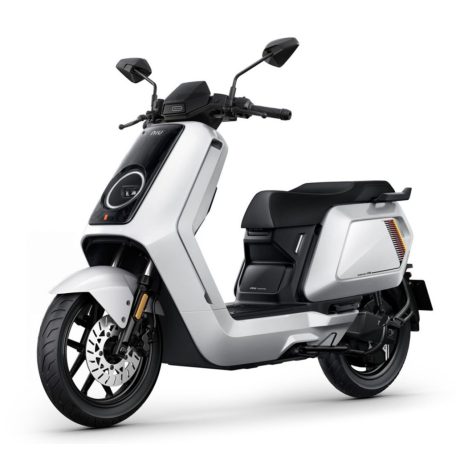 Elektromos robogó niu nqix 150 bal elöl