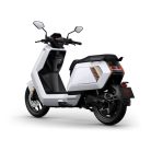 Elektromos robogó niu nqix 150 bal hátul