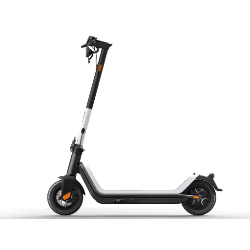 Elektromos roller niu kqi3 bal oldalról